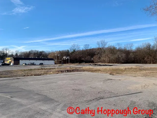 $499,000 | 428 West Lincoln Avenue, Ionia, MI 48846