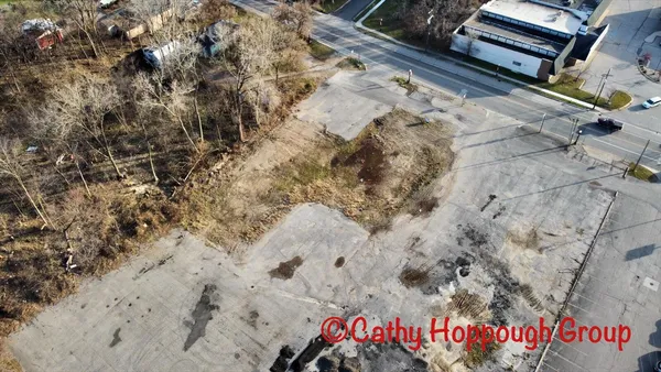 $499,000 | 428 West Lincoln Avenue, Ionia, MI 48846