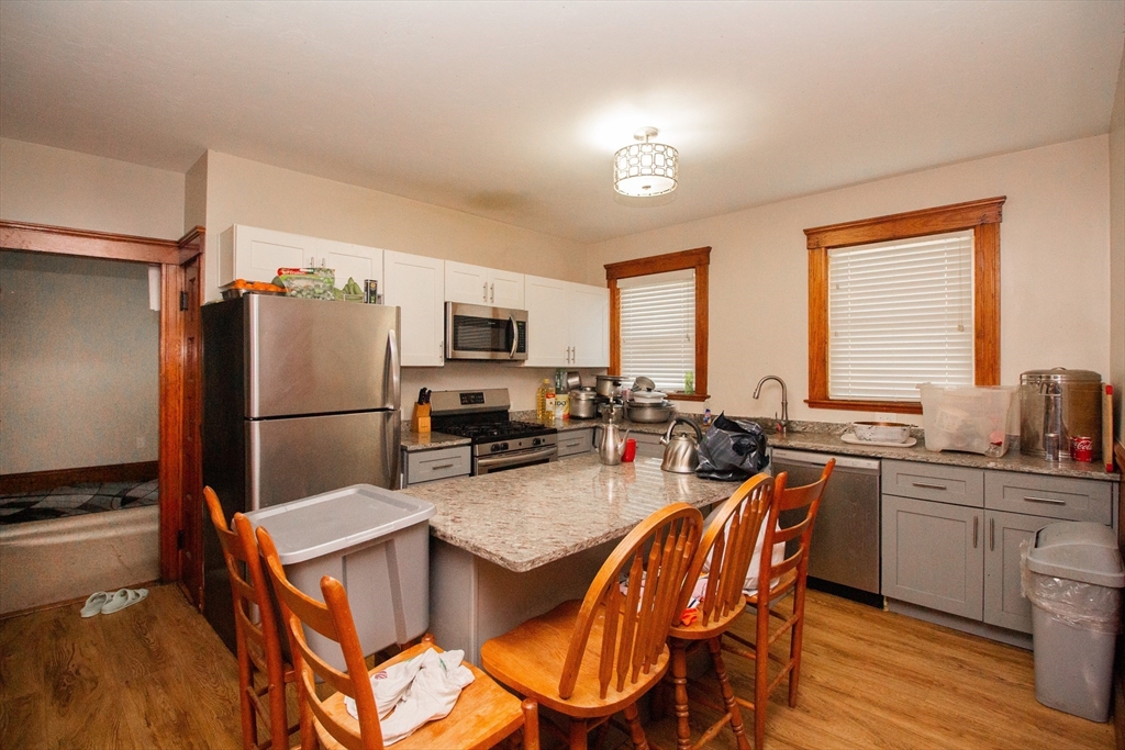 56 Cohasset Street Worcester, MA 01604 - Photo 14 of 33