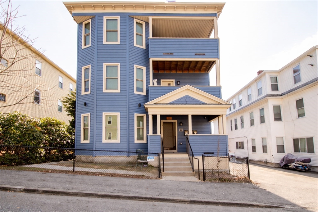 56 Cohasset Street Worcester, MA 01604 - Photo 2 of 33