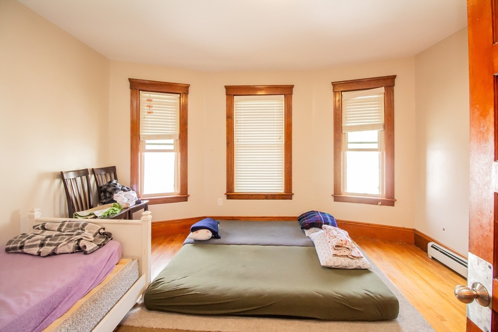 56 Cohasset Street Worcester, MA 01604 - Photo 23 of 33