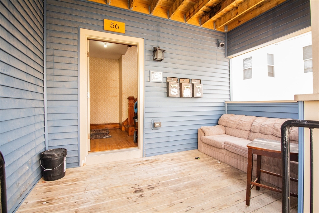 56 Cohasset Street Worcester, MA 01604 - Photo 5 of 33