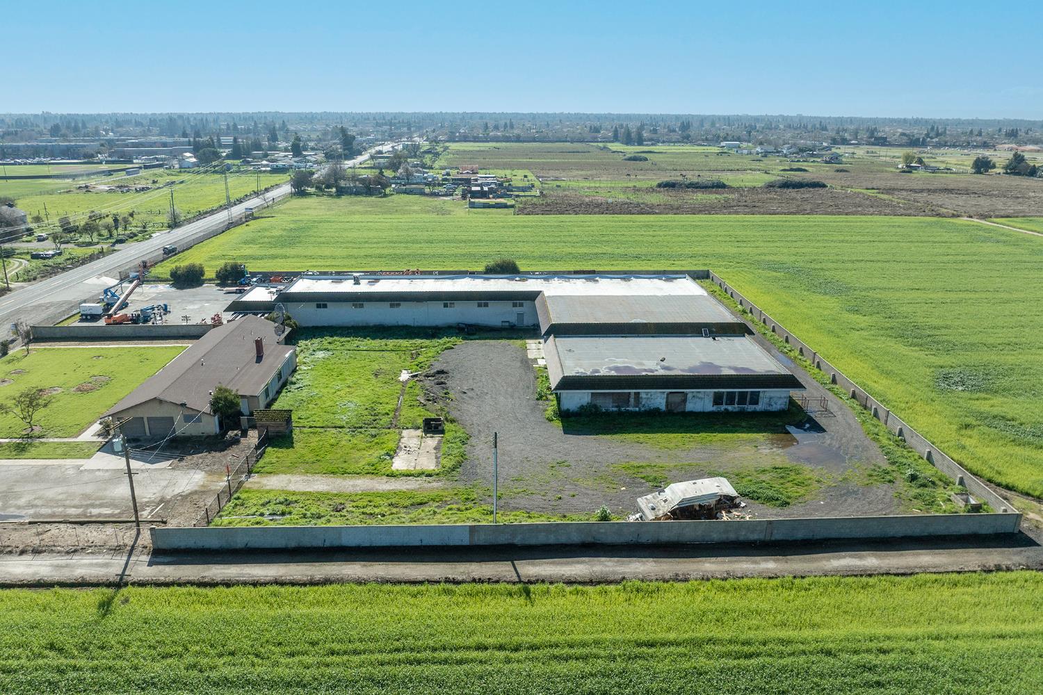 3941 Roselle Avenue Modesto, CA 95357 - Photo 6 of 13 an aerial view of a residential houses with outdoor space