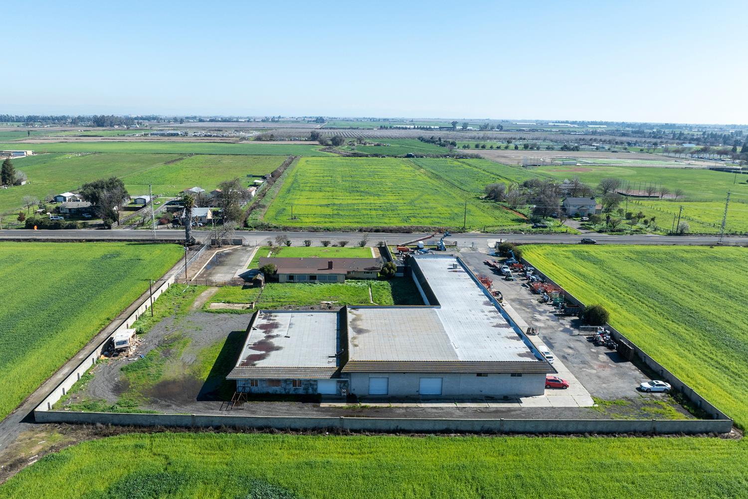 3941 Roselle Avenue Modesto, CA 95357 - Photo 8 of 13 a view of a swimming pool and a yard