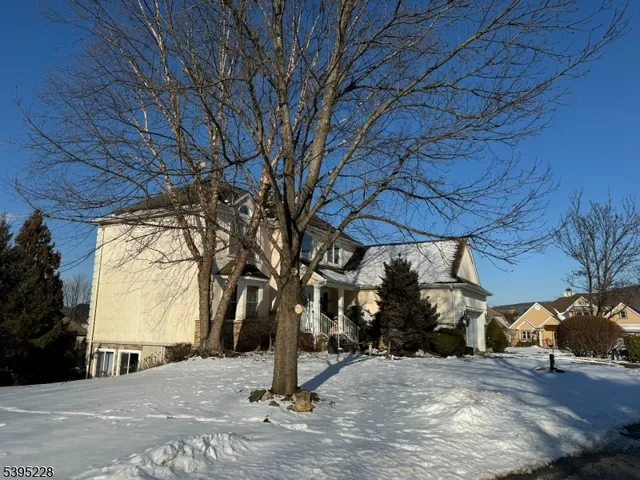 $560,000 | 13 Witherwood Drive, Hamburg, NJ 07419