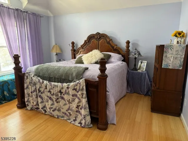 $560,000 | 13 Witherwood Drive, Hamburg, NJ 07419