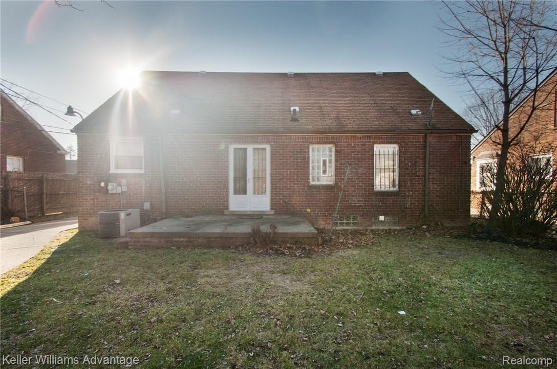 17540 Annchester Road Detroit, MI 48219 - Photo 37 of 37 AnnchesterRd_17540_Back_02.jpg