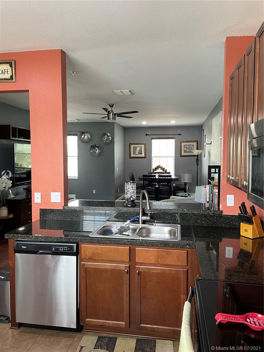 2668 Southwest 118 Road Miramar, FL 33025 - Photo 10 of 18 Gallery Image 10