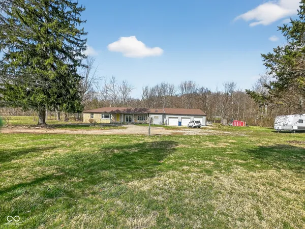 $325,000 | 8736 South 575 West, Knightstown, IN 46148
