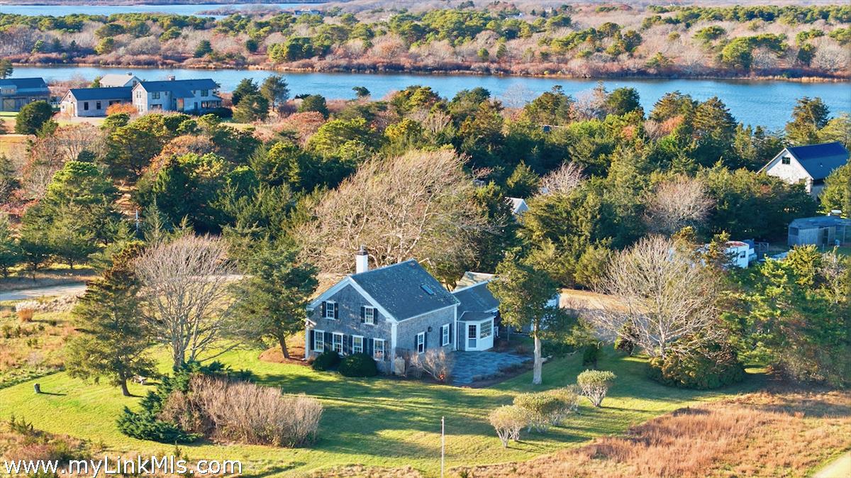 31 Butler's Cove Road Edgartown, MA 02539 - Photo 1 of 24