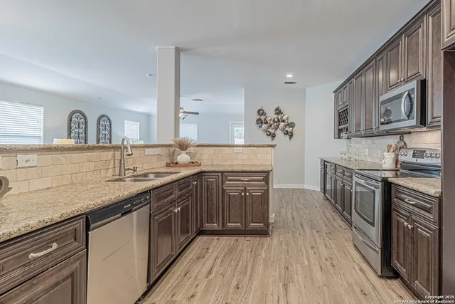 $280,000 | 5200 Columbia Drive, Cibolo, TX 78108