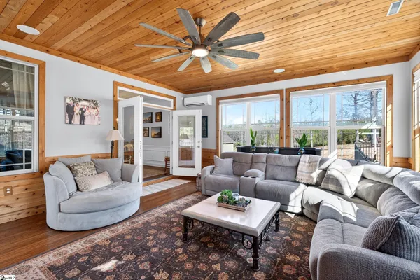 $690,000 | 218 Willowgreen Way, Greer, SC 29651
