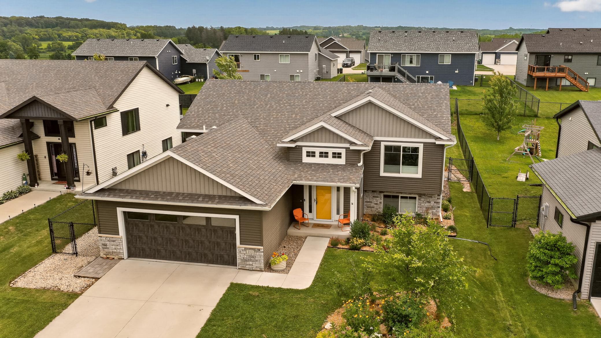 212 Sunnydale Lane Southeast Rochester, MN 55904 - Photo 1 of 40