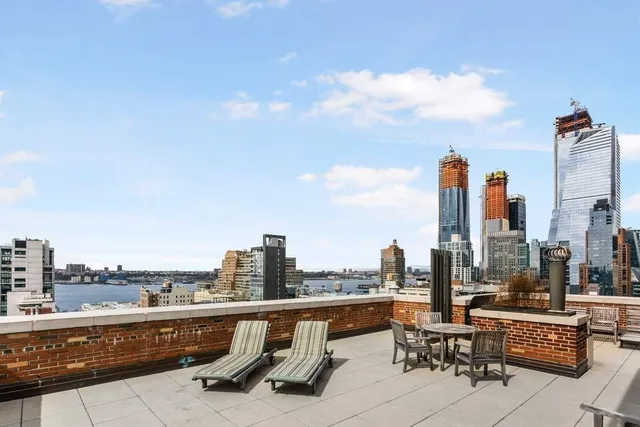 $1,495,000 | 410 West 24th Street, Unit 11L | Chelsea