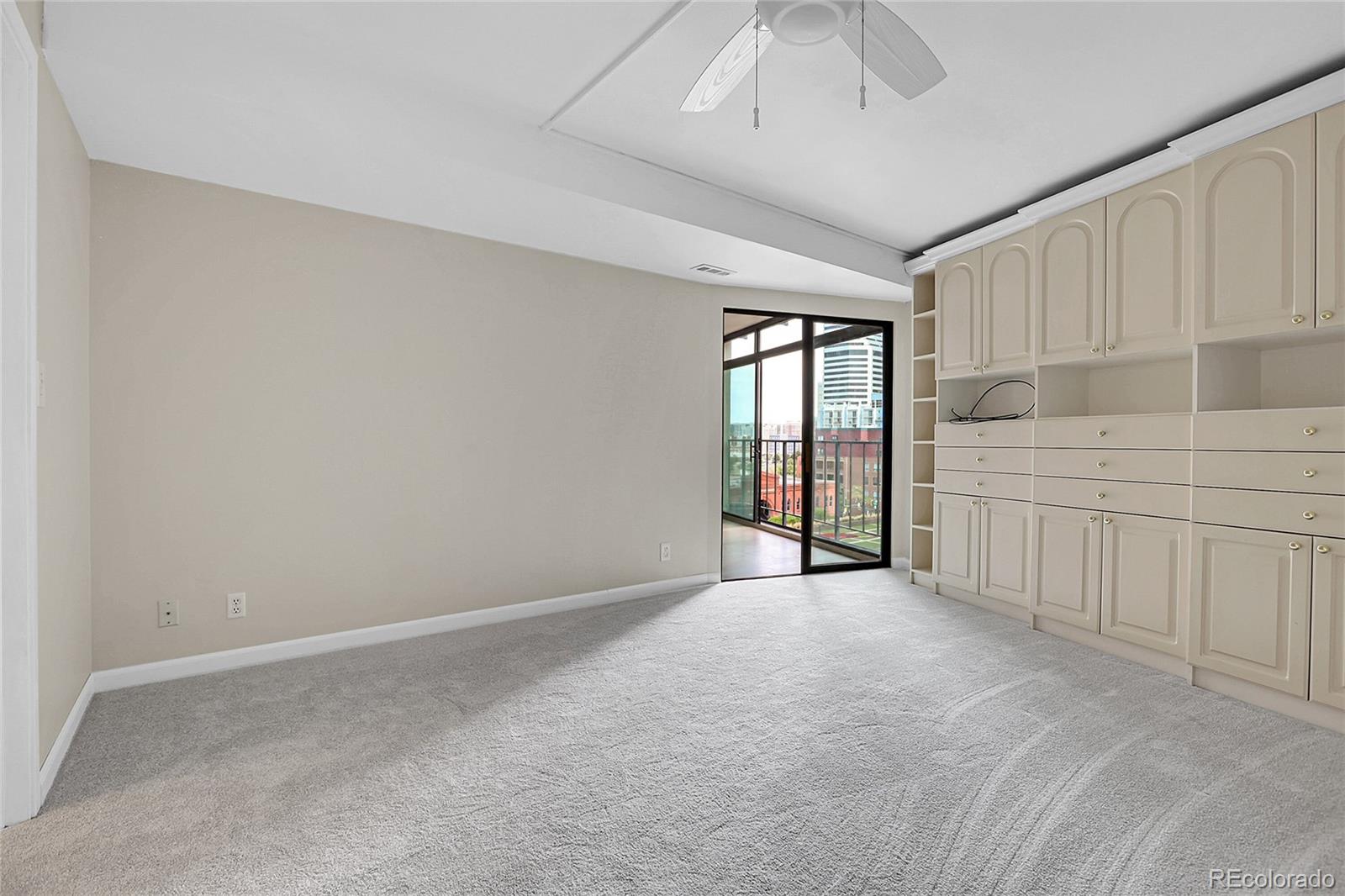 1777 Larimer Street, Unit 807 Denver, CO 80202 - Photo 14 of 25 a view of a kitchen with electric appliances