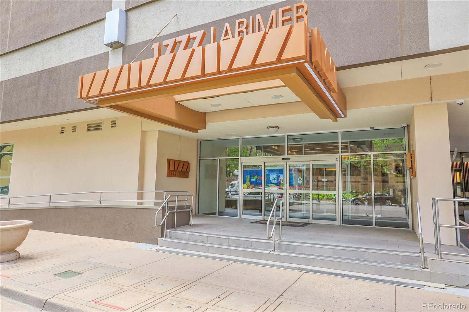 1777 Larimer Street, Unit 807 Denver, CO 80202 - Photo 20 of 25 a view of entryway front of a house