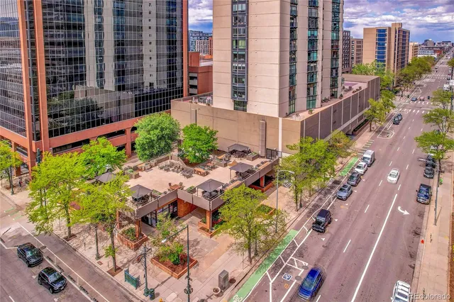 a view of building with yard