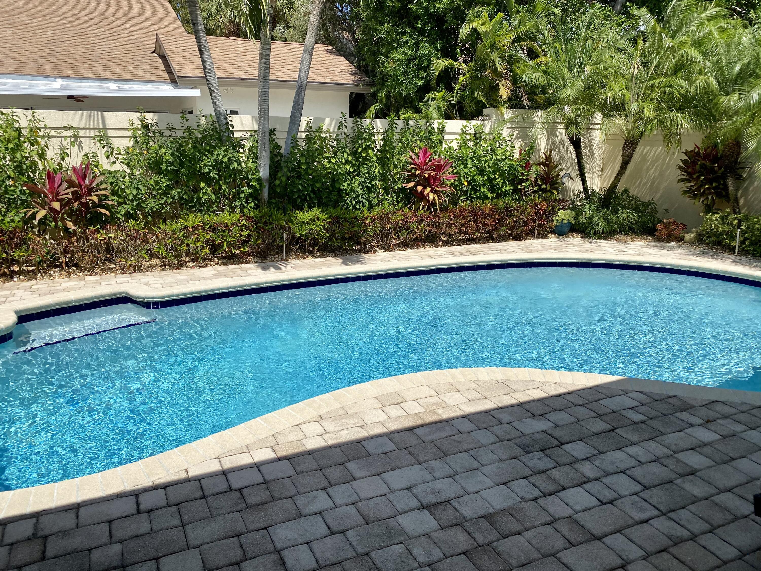 107 Inner Harbour Way Jupiter, FL 33477 - Photo 15 of 17 Pool