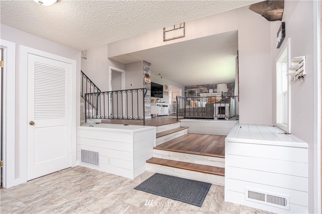 4923 Blair Slack Road Wenatchee, WA 98801 - Photo 4 of 39 Gallery Image 4