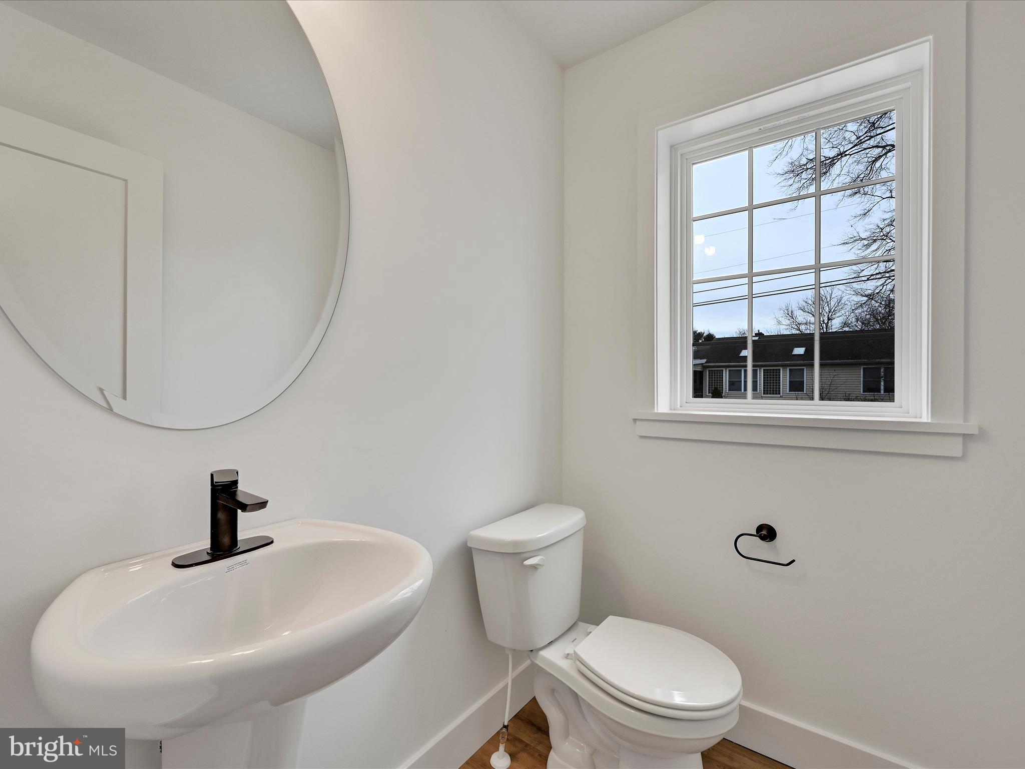 407 General Sutter Avenue Lititz, PA 17543 - Photo 14 of 28 Bath