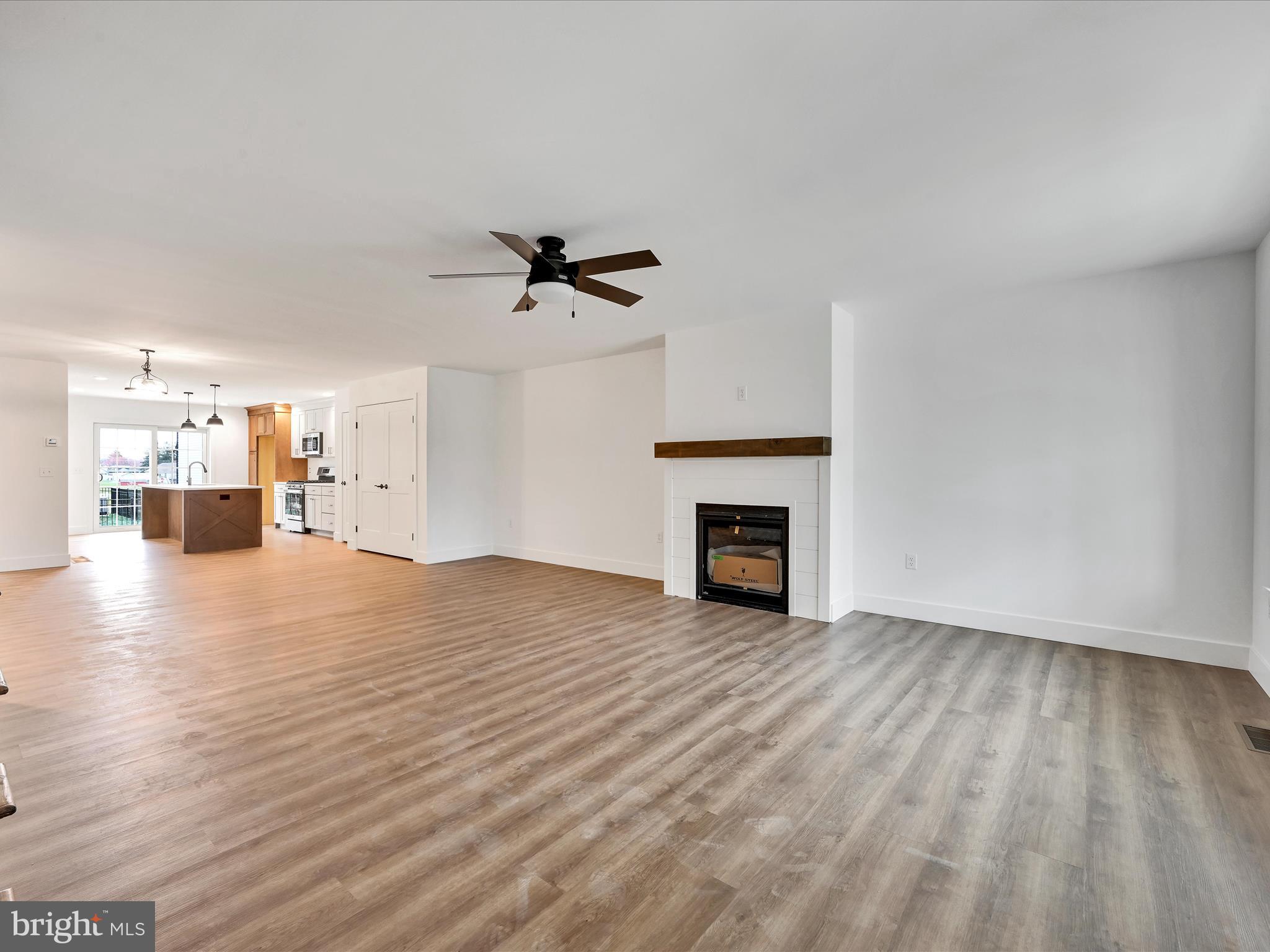 407 General Sutter Avenue Lititz, PA 17543 - Photo 6 of 28 Living Room