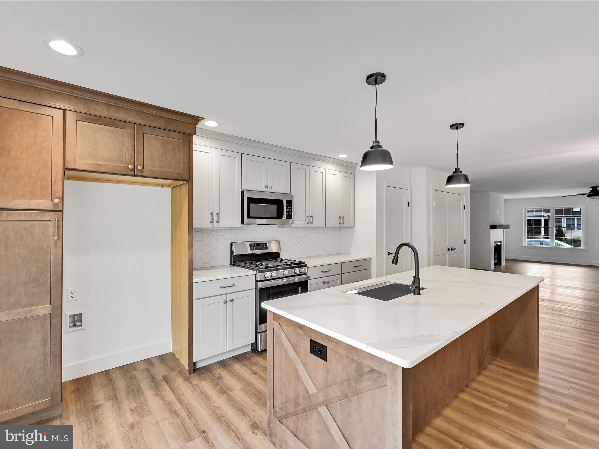 407 General Sutter Avenue Lititz, PA 17543 - Photo 7 of 28 Kitchen