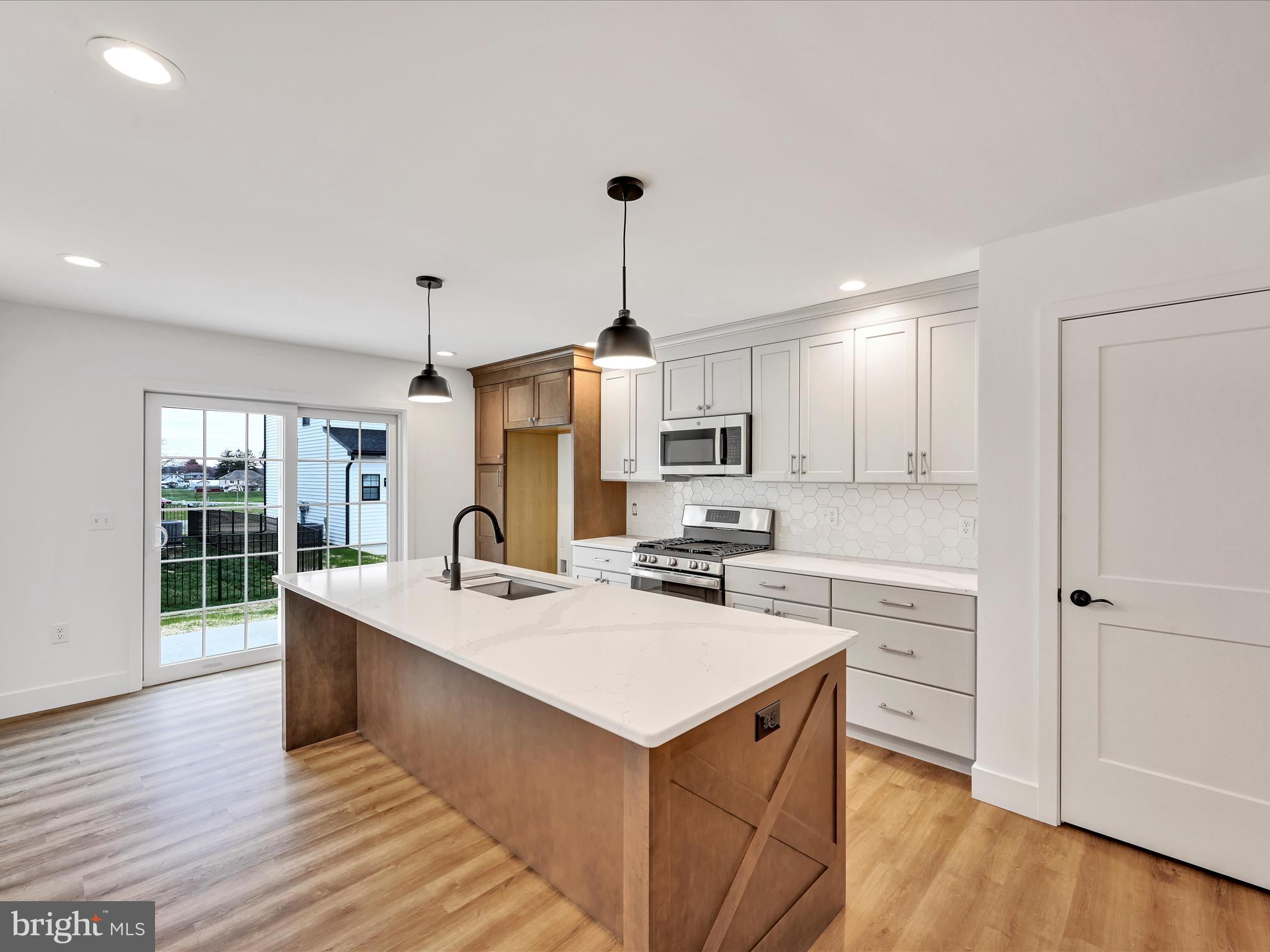 407 General Sutter Avenue Lititz, PA 17543 - Photo 9 of 28 Kitchen