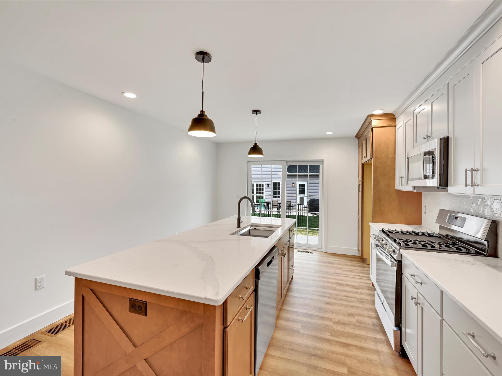 407 General Sutter Avenue Lititz, PA 17543 - Photo 10 of 28 Kitchen