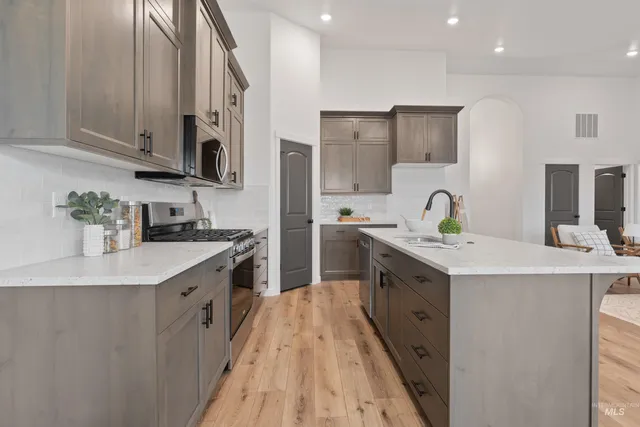 $364,000 | 115 West 13th Avenue, Jerome, ID 83338