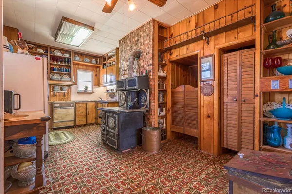 a view of living room and furniture