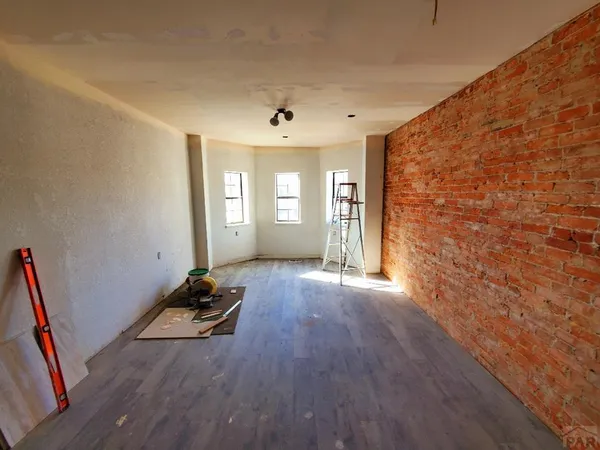 $1,300,000 | 115 West Evans Avenue, Pueblo, CO 81004