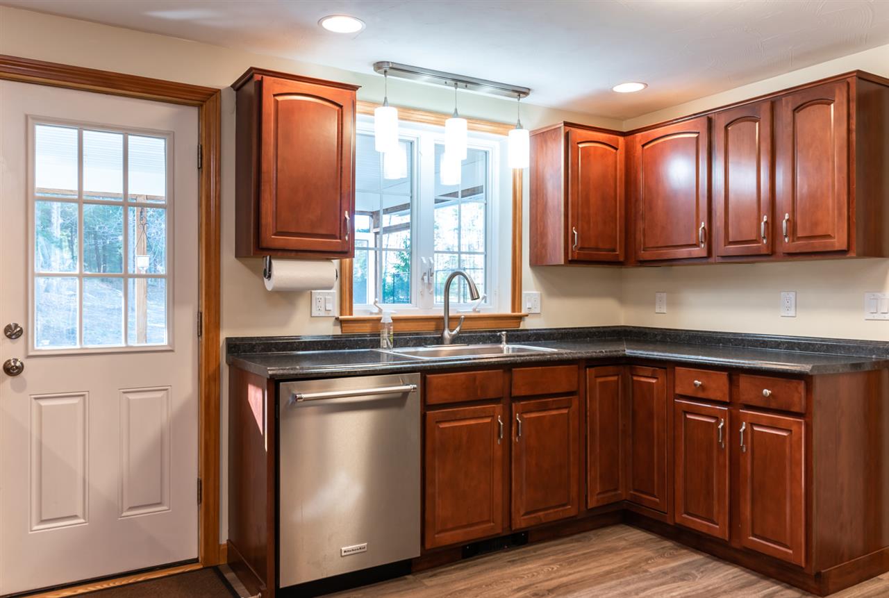 80 Bean Road Merrimack, NH 03054 - Photo 4 of 25