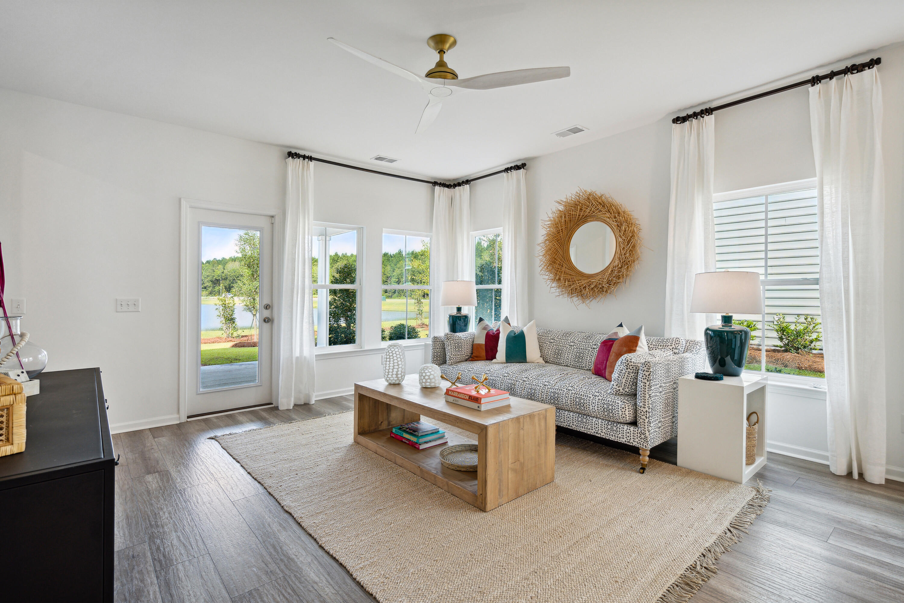 1018 Currant Road Summerville, SC 29485 - Photo 7 of 20 1012WildRoamRun-KeenEyeMarketing-017