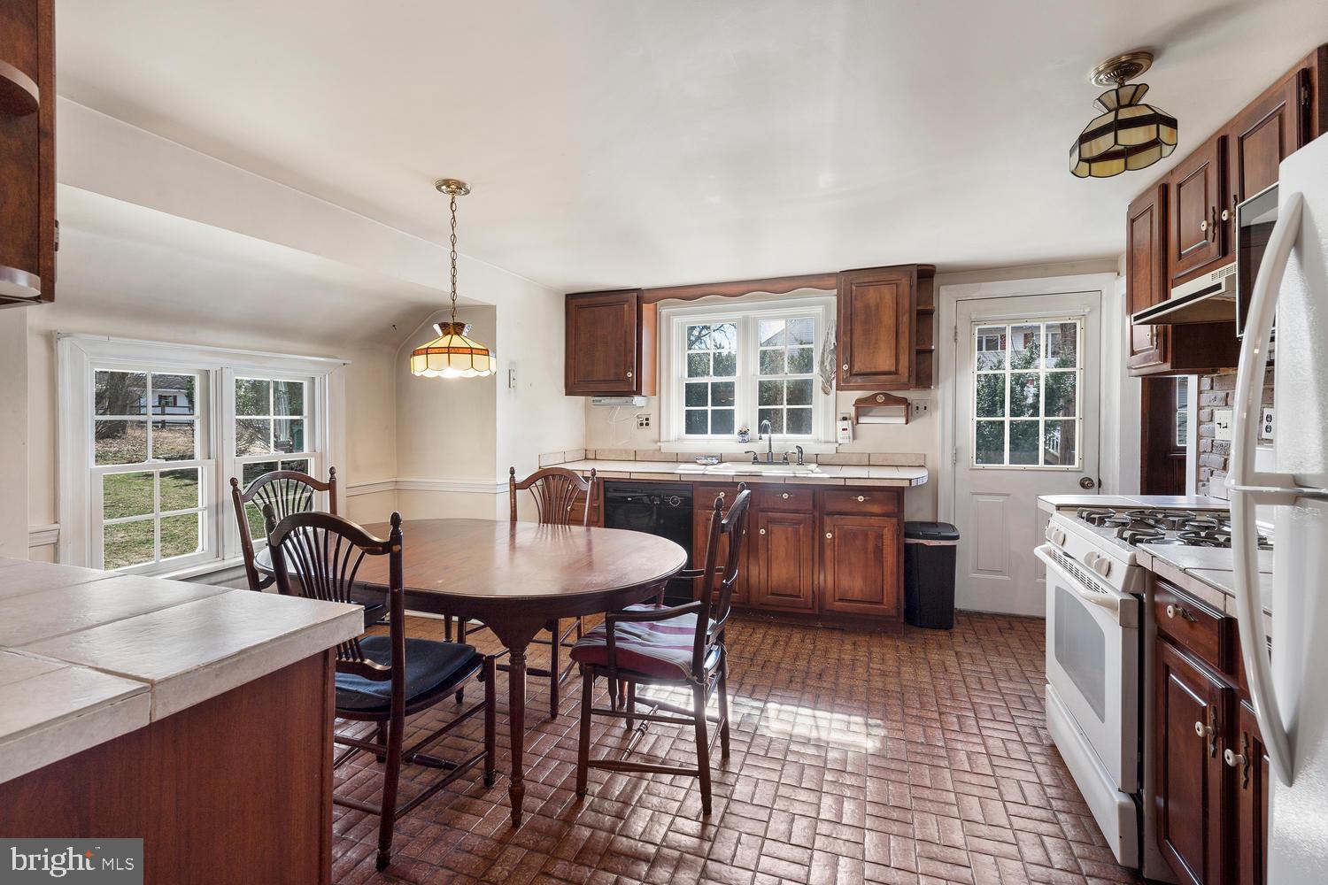 539 New Road Southampton, PA 18966 - Photo 11 of 30 Gallery Image 11