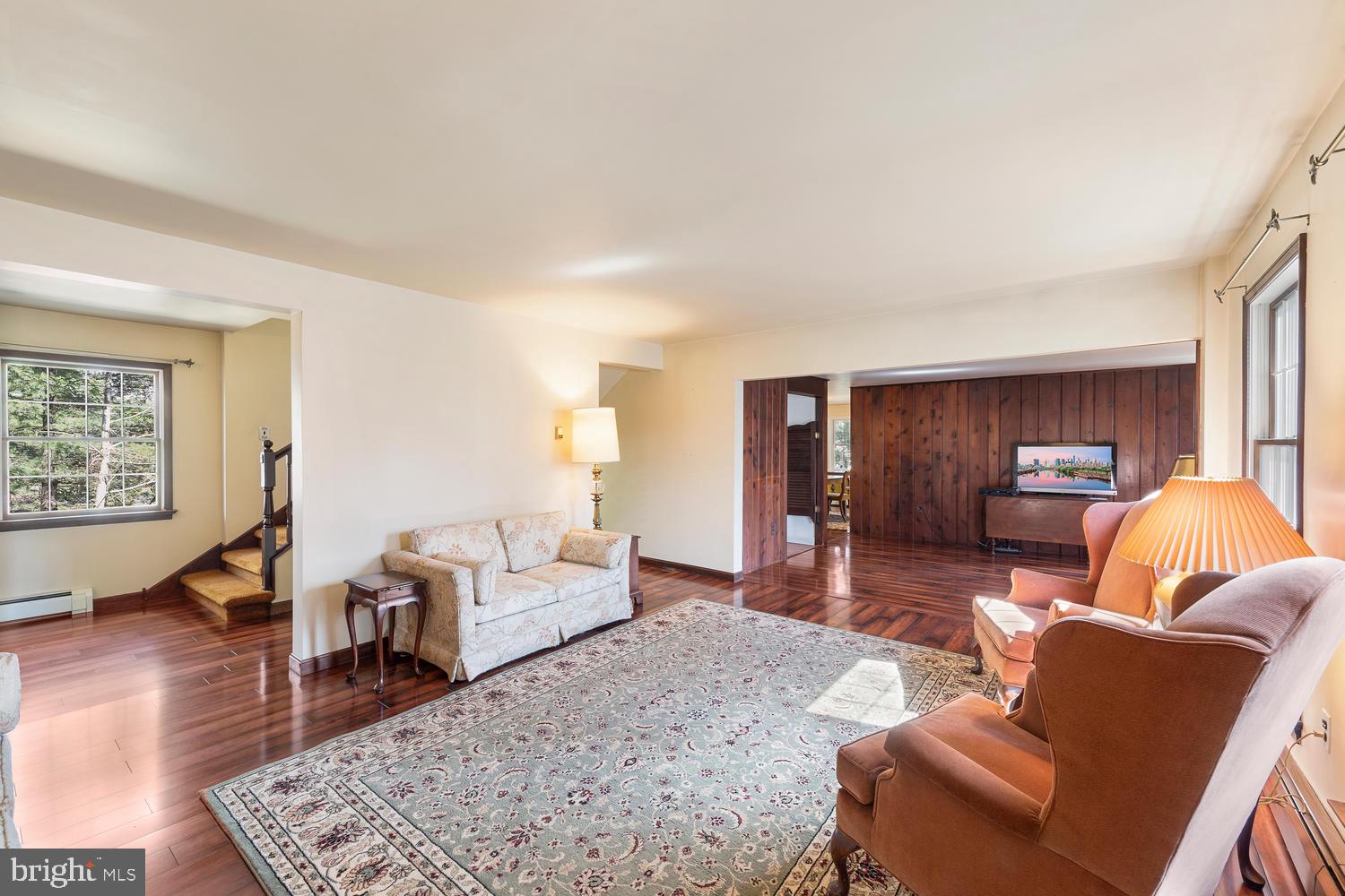 539 New Road Southampton, PA 18966 - Photo 3 of 30 Gallery Image 3
