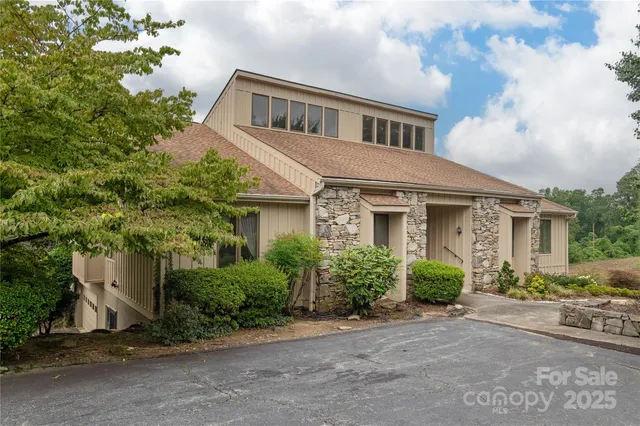 $340,000 | 1 Westridge Court, Unit B, Hendersonville, NC 28791