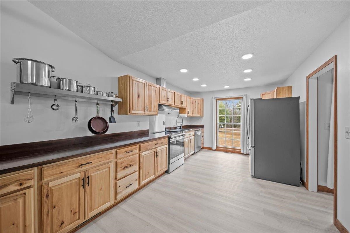 640 Old Rock Quarry Road Enoree, SC 29335 - Photo 9 of 28