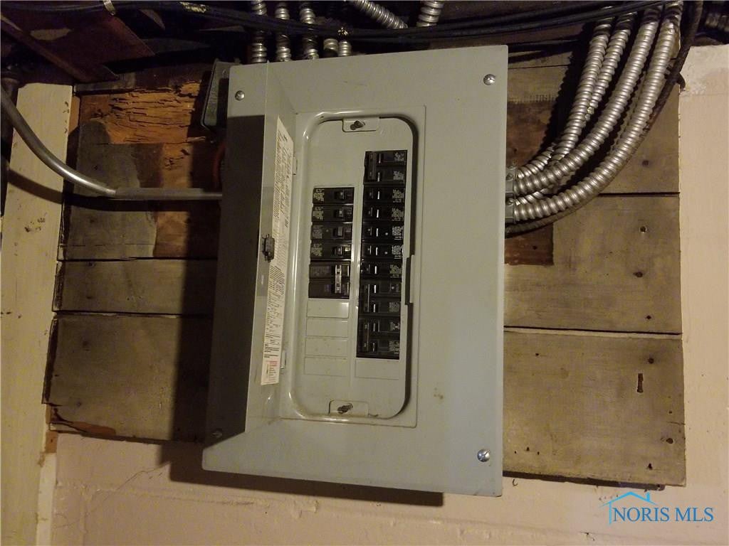 1345 Rollins Road Toledo, OH 43612 - Photo 7 of 7 Gallery Image 7