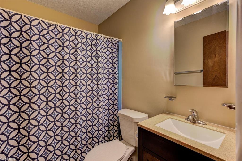 7211 Prentiss Road Greensboro, NC 27409 - Photo 20 of 30