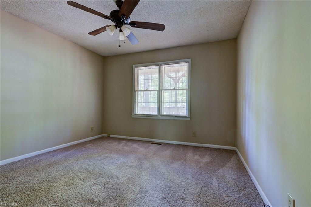 7211 Prentiss Road Greensboro, NC 27409 - Photo 21 of 30
