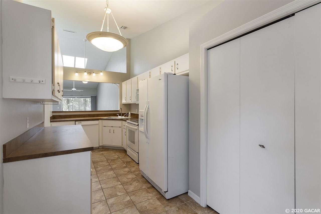 4941 Southwest 10th Lane Gainesville, FL 32607 - Photo 12 of 30