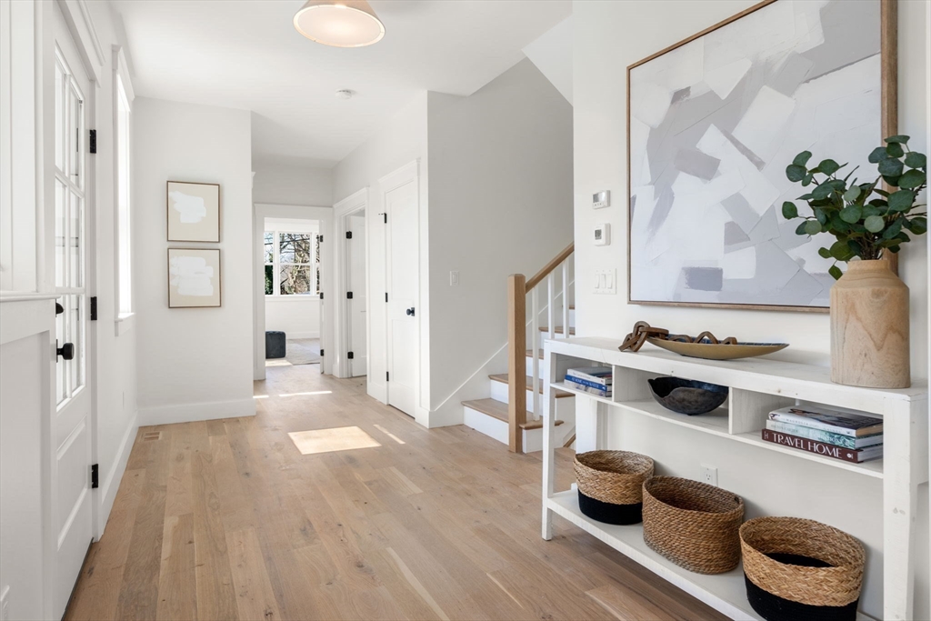 95 Wompatuck Road Hingham, MA 02043 - Photo 5 of 40 Gallery Image 5