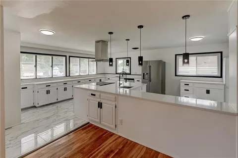 $509,900 | 1102 West 85th Terrace, Kansas City, MO 64114