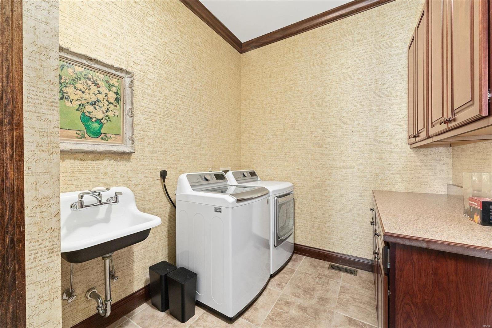 1906 Chesterfield Ridge Circle Chesterfield, MO 63017 - Photo 12 of 50 Gallery Image 12