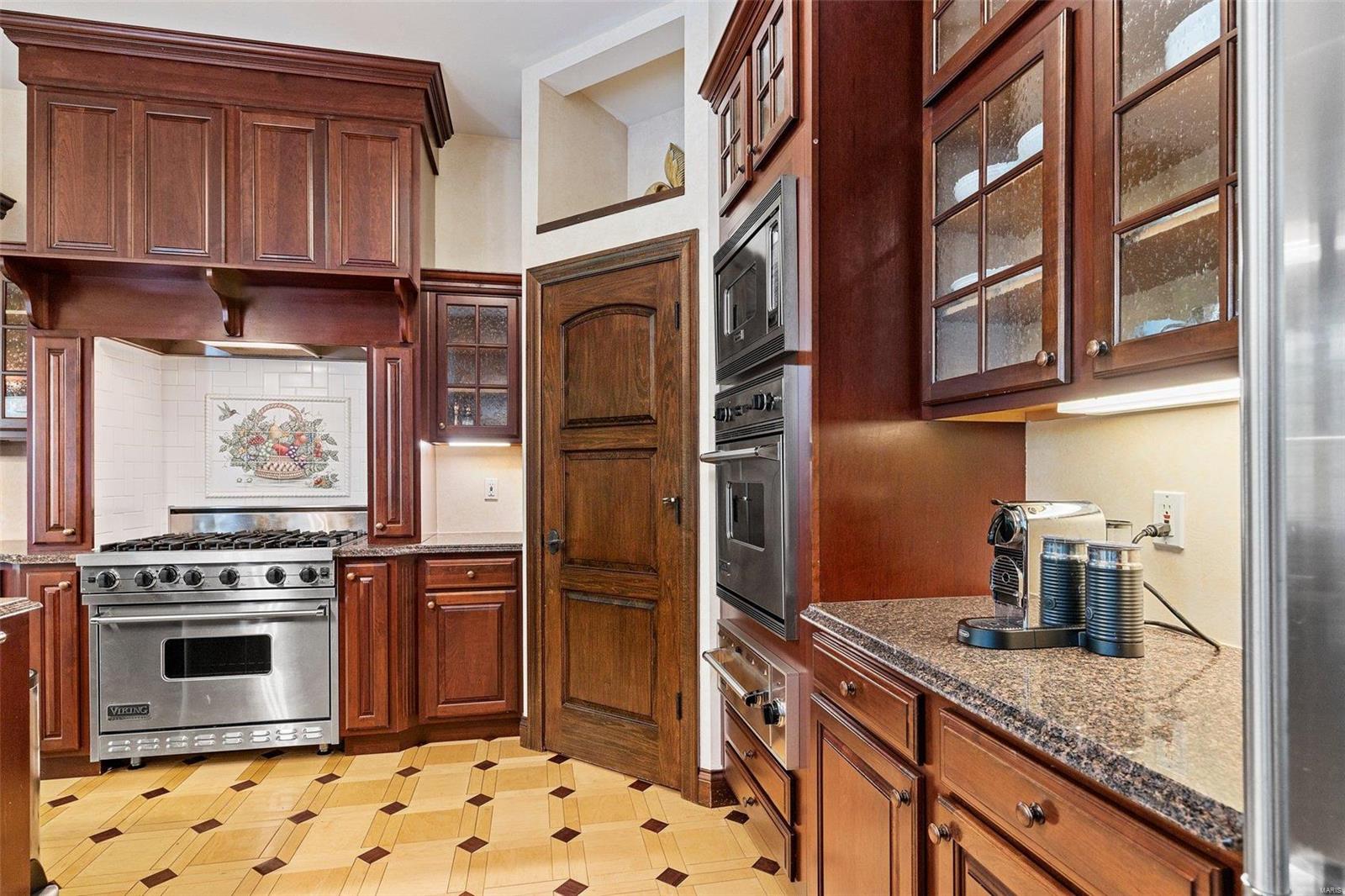 1906 Chesterfield Ridge Circle Chesterfield, MO 63017 - Photo 17 of 50 Gallery Image 17