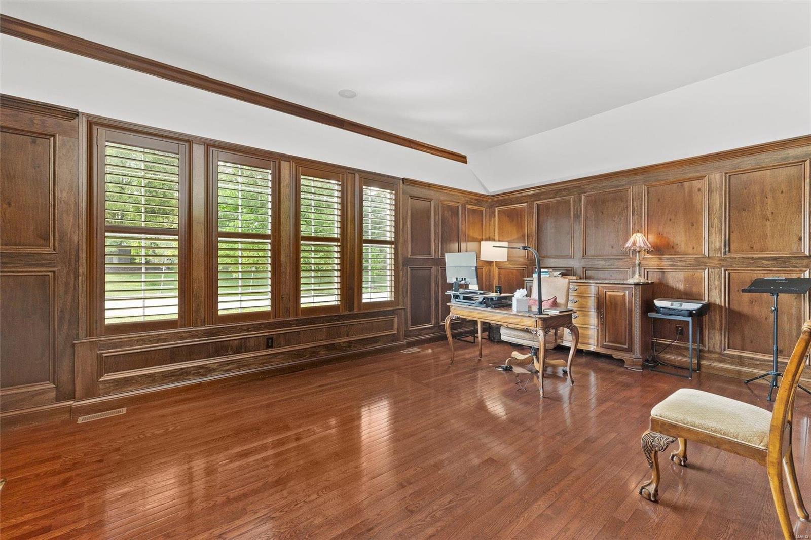 1906 Chesterfield Ridge Circle Chesterfield, MO 63017 - Photo 25 of 50 Gallery Image 25