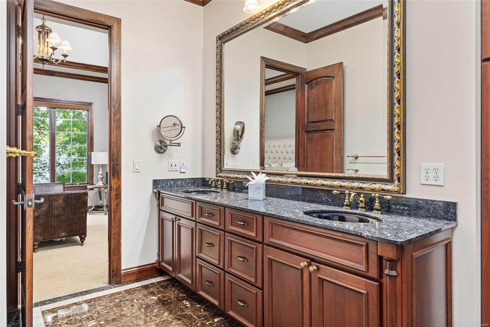 1906 Chesterfield Ridge Circle Chesterfield, MO 63017 - Photo 34 of 50 Gallery Image 34