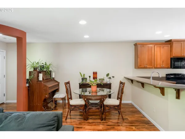 $425,000 | 2308 Northwest Sunny Lane, Albany, OR 97321