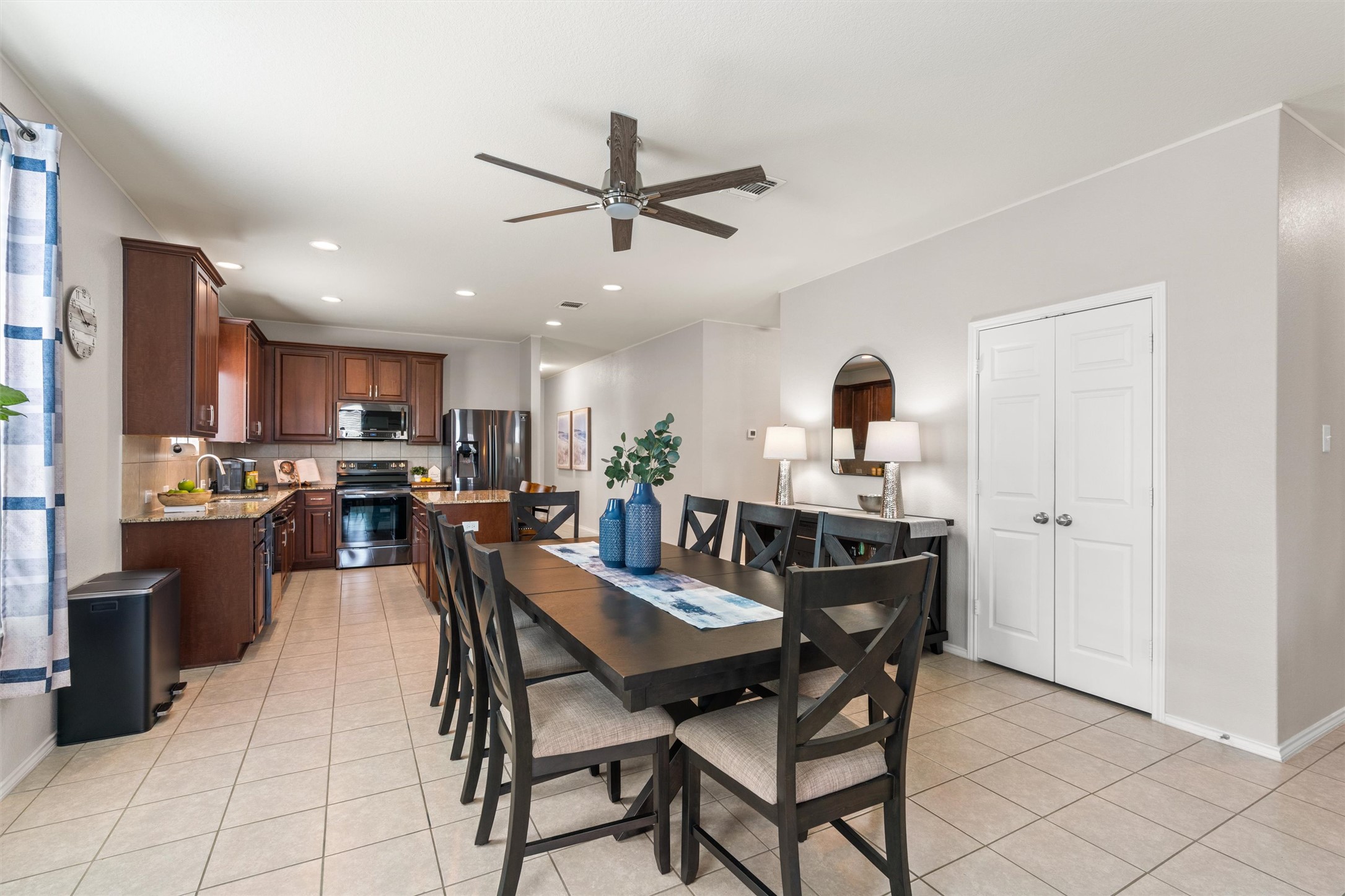 417 Ibis Falls Loop Jarrell, TX 76537 - Photo 13 of 38 Gallery Image 13