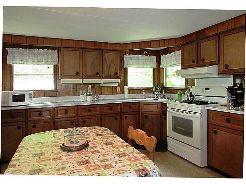 61 Storer Road Brunswick, ME 04011 - Photo 4 of 20 Kitchen.